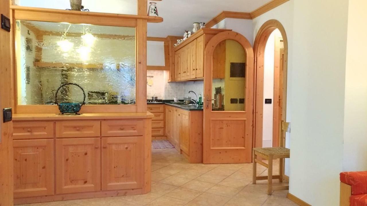 Casa Rossi Daire Le Grazie  Dış mekan fotoğraf
