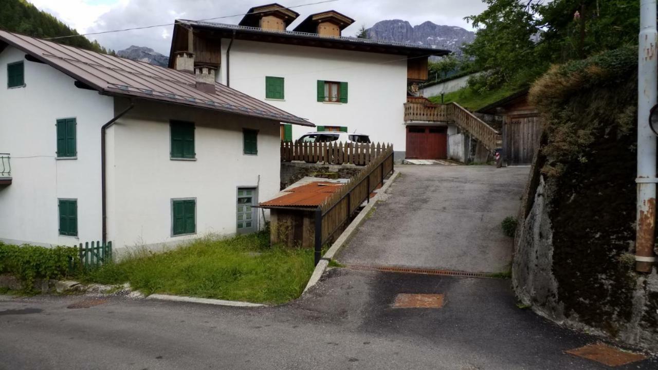 Casa Rossi Daire Le Grazie  Dış mekan fotoğraf